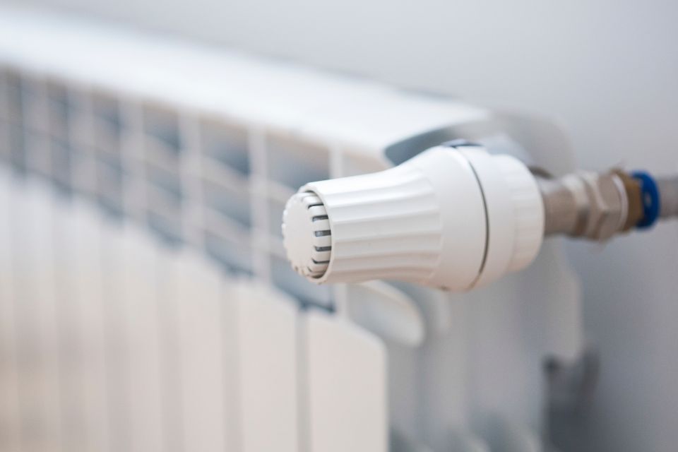 Comment l’isolation de toiture peut réduire vos factures d’énergie ?